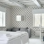 Mustion Linna / Manor מלון