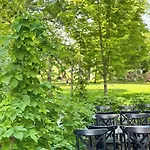 Отель Mustion Linna / Manor 4*