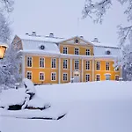 Hotel Mustion Linna / Manor 4*