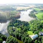 Hotel Mustion Linna / Manor 4*