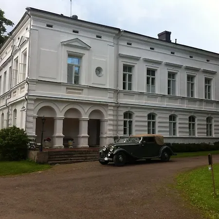 Hotelli Mustion Linna / Manor 4*