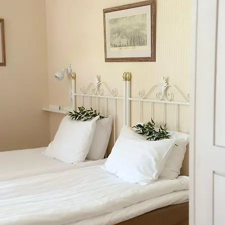 Mustion Linna / Manor 4*