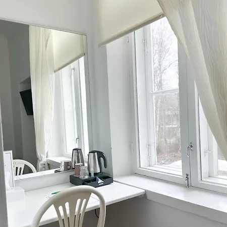 Mustion Linna / Manor