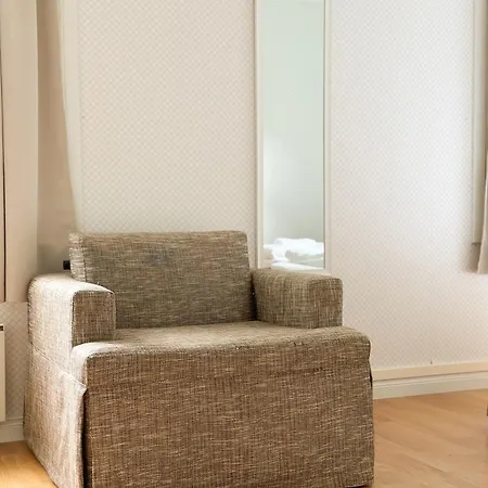 Mustion Linna / Manor