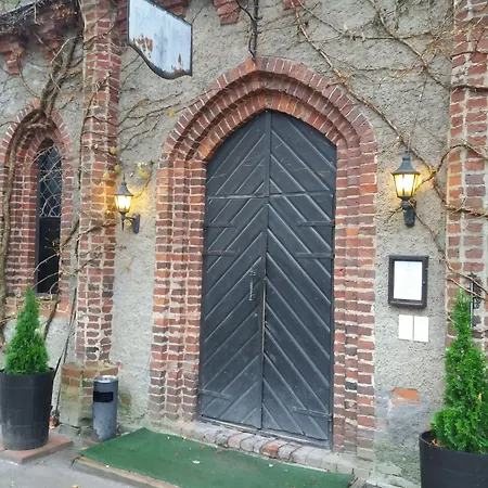 Mustion Linna / Manor Отель