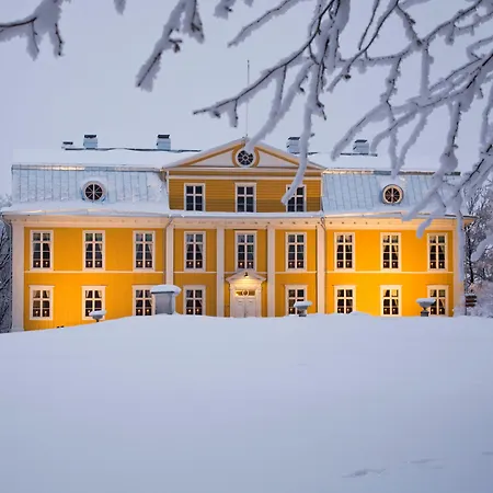 Hotel Mustion Linna / Manor