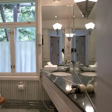 Mustion Linna / Manor Отель Сварто