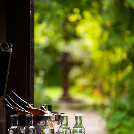 Mustion Linna / Manor Svartå