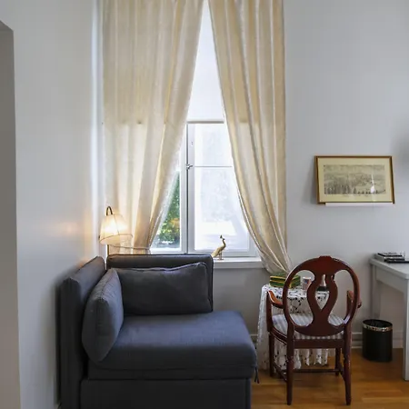 Mustion Linna / Manor Hotel