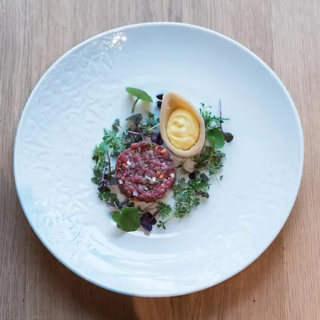 Mustion Linna / Manor Svartå