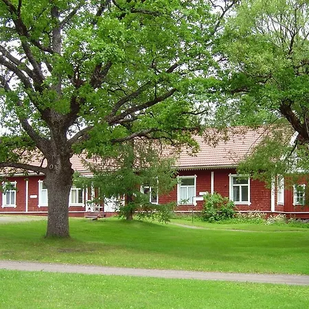 Отель Mustion Linna / Manor