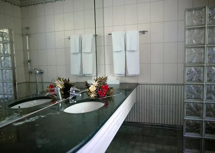 Mustion Linna / Manor فندق