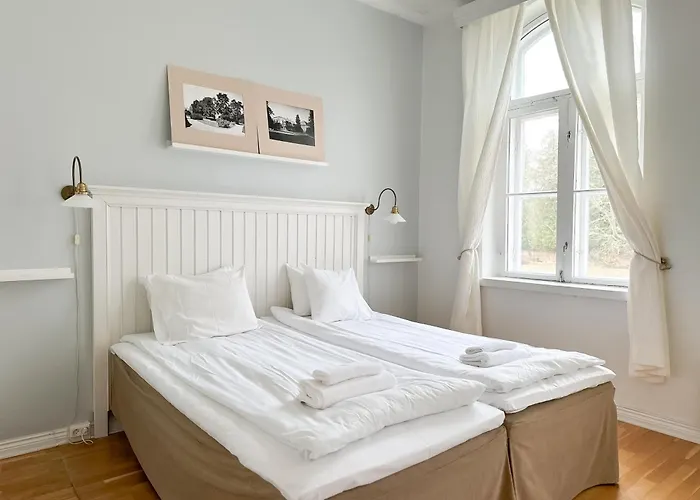 Mustion Linna / Manor Hotel