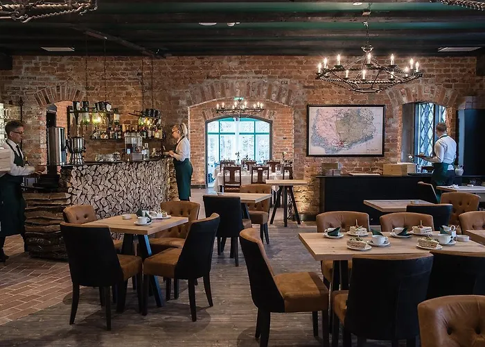 Mustion Linna / Manor Svartå