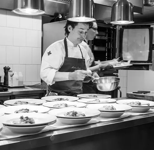 Mustion Linna / Manor Hotel 4*