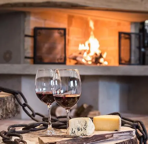 Mustion Linna / Manor فندق